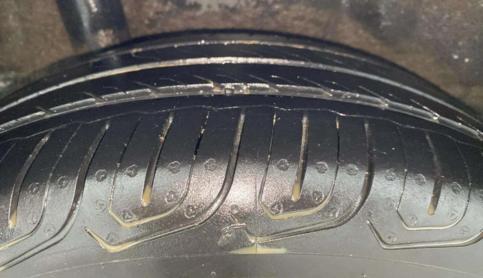 2018 Honda Brio VX AT, Petrol, Automatic, 62,945 km, Right Rear Tyre Tread