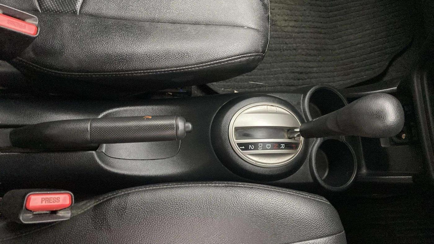 2018 Honda Brio VX AT, Petrol, Automatic, 63,183 km, Gear Lever
