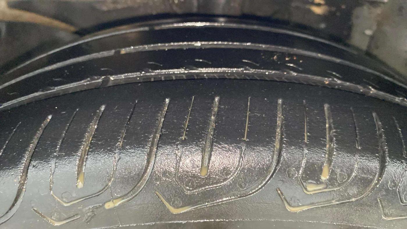 2018 Honda Brio VX AT, Petrol, Automatic, 63,183 km, Left Front Tyre Tread