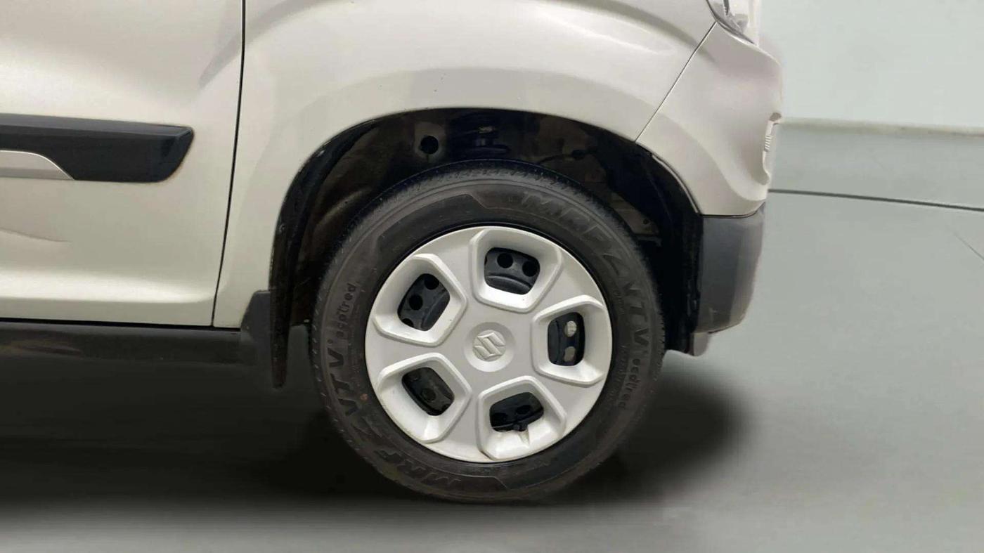 2021 Maruti S PRESSO VXI+, Petrol, Manual, 17,720 km, Right Front Wheel