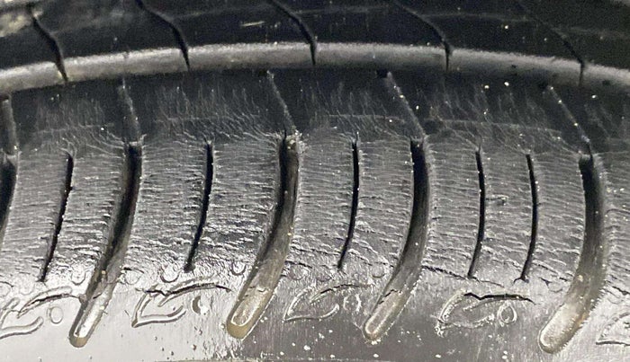 2021 Tata ALTROZ XZ PETROL, Petrol, Manual, 22,110 km, Right Front Tyre Tread