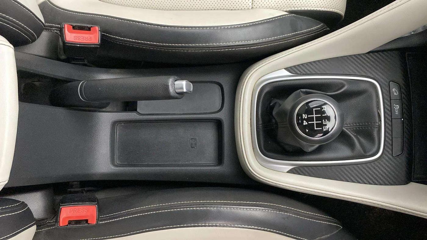 2022 MG ASTOR SMART 1.5 MT, Petrol, Manual, 75,699 km, Gear Lever