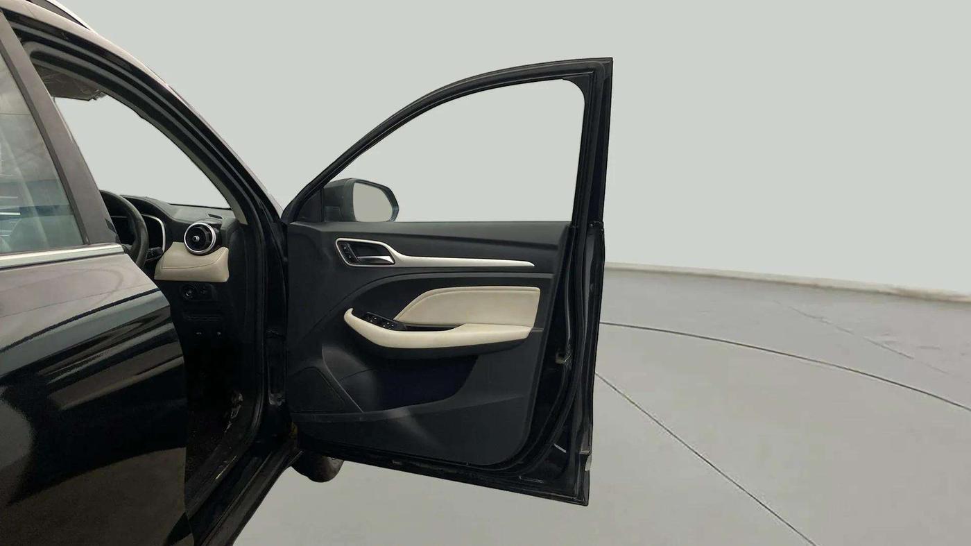 2022 MG ASTOR SMART 1.5 MT, Petrol, Manual, 75,699 km, RHS Front Door