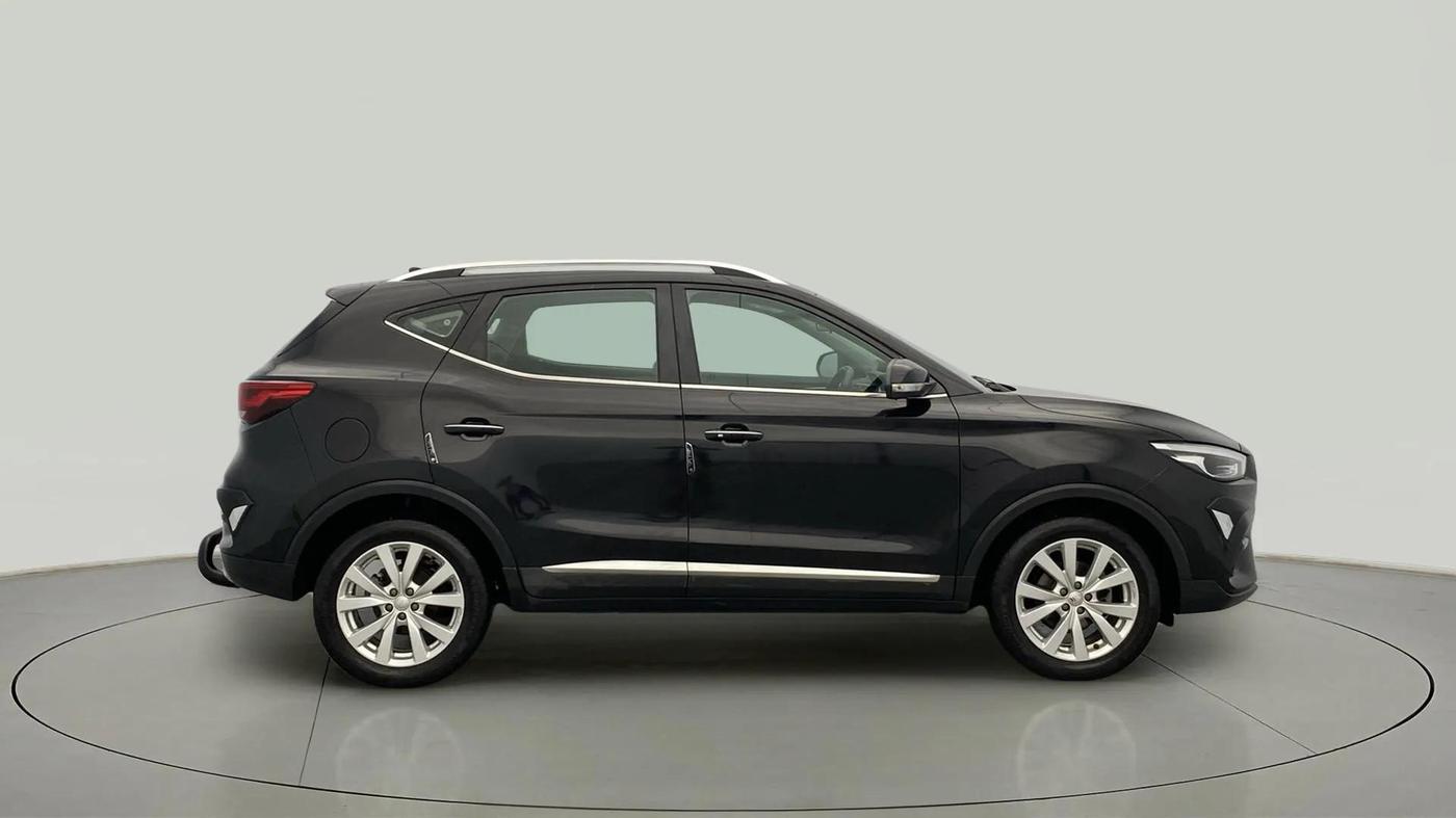 2022 MG ASTOR SMART 1.5 MT, Petrol, Manual, 75,699 km, Right Side View