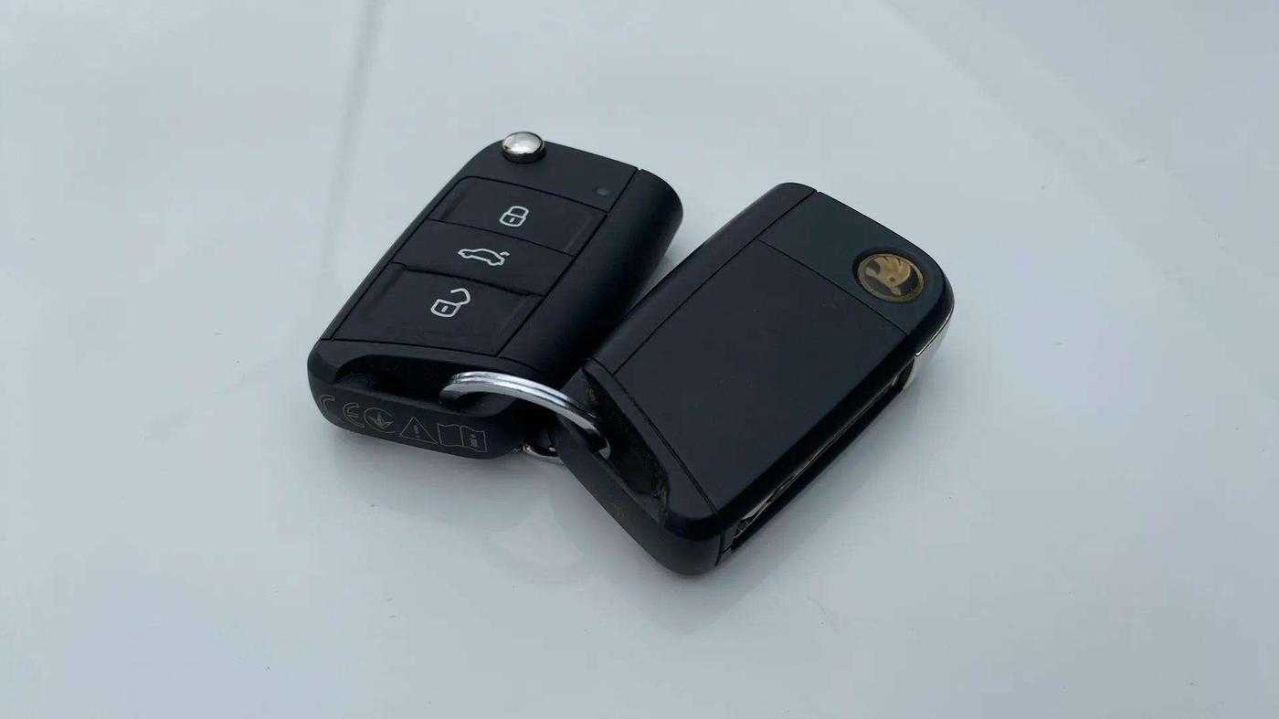 2021 Skoda KUSHAQ ACTIVE 1.0L TSI MT, Petrol, Manual, 66,640 km, Key Close Up