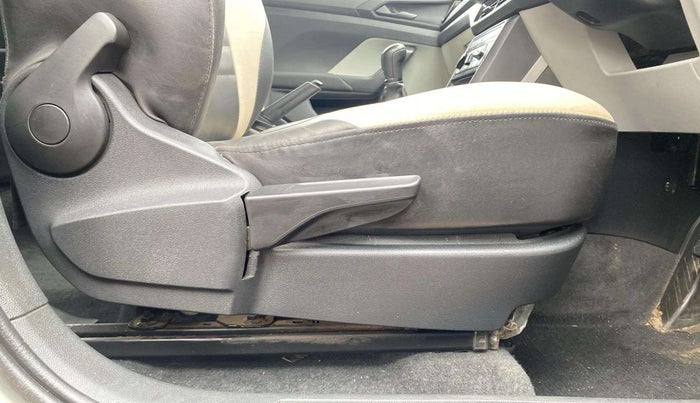 2021 Skoda KUSHAQ ACTIVE 1.0L TSI MT, Petrol, Manual, 66,298 km, Driver Side Adjustment Panel