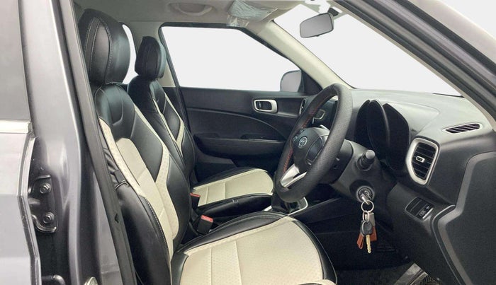 2021 Hyundai VENUE S 1.2, Petrol, Manual, 32,906 km, Right Side Front Door Cabin