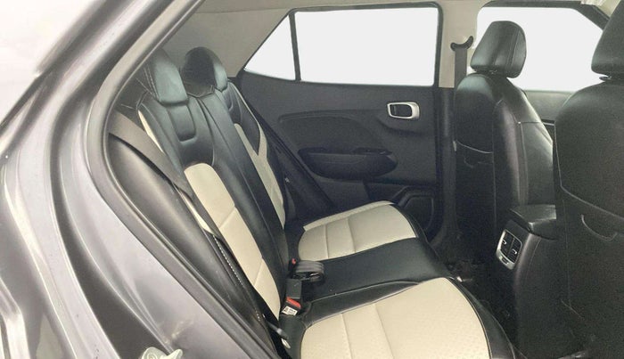 2021 Hyundai VENUE S 1.2, Petrol, Manual, 32,906 km, Right Side Rear Door Cabin