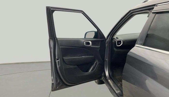 2021 Hyundai VENUE S 1.2, Petrol, Manual, 32,906 km, LHS Front Door