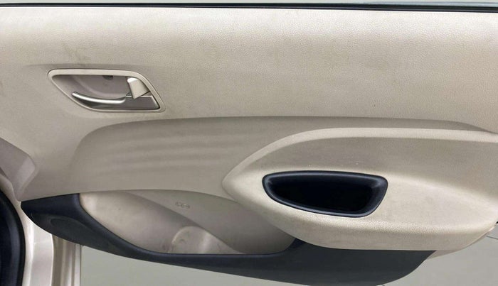 2019 Hyundai NEW SANTRO ASTA MT, Petrol, Manual, 87,160 km, Driver Side Door Panels Control