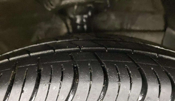 2019 Hyundai NEW SANTRO ASTA MT, Petrol, Manual, 87,160 km, Right Front Tyre Tread