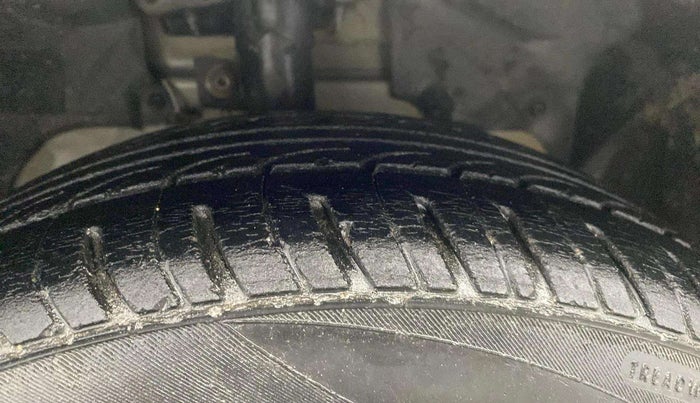 2019 Ford New Figo TITANIUM1.5 DIESEL, Diesel, Manual, 64,844 km, Right Front Tyre Tread