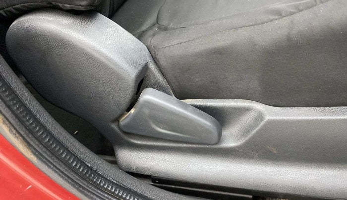 2015 Renault Kwid RXT 0.8, Petrol, Manual, 96,167 km, Driver Side Adjustment Panel
