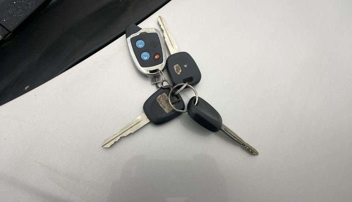 2015 Maruti Wagon R 1.0 LXI CNG, CNG, Manual, 94,146 km, Key Close Up