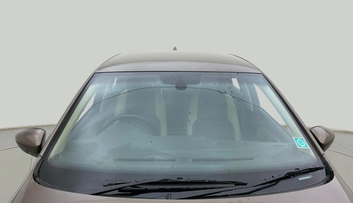 2016 Volkswagen Ameo HIGHLINE1.2L, Petrol, Manual, 72,105 km, Front Windshield