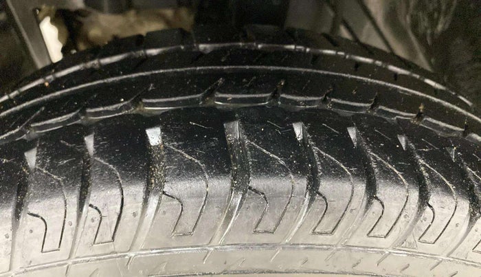 2017 Datsun Go T, Petrol, Manual, 12,885 km, Left Front Tyre Tread
