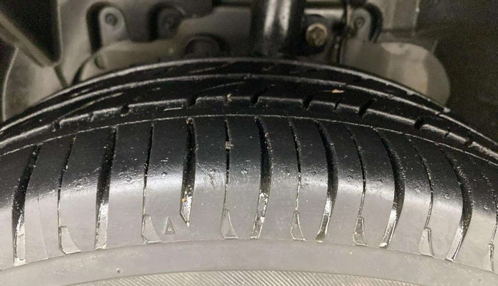 2017 Ford Ecosport TREND 1.5L PETROL, Petrol, Manual, 59,313 km, Left Front Tyre Tread