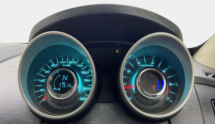 2015 Mahindra XUV500 W8, Diesel, Manual, 77,513 km, Odometer Image
