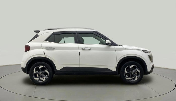 2021 Hyundai VENUE SX 1.5 (O) EXECUTIVE CRDI, Diesel, Manual, 37,794 km, Right Side View