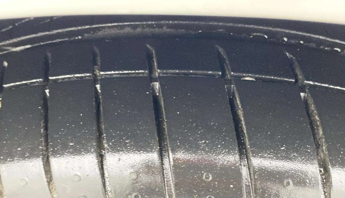 2022 Hyundai Verna SX (O) 1.0 TURBO DCT, Petrol, Automatic, 58,231 km, Left Front Tyre Tread