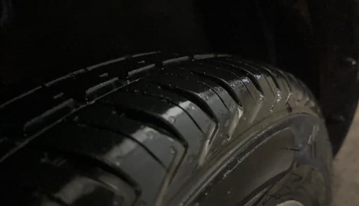 2025 Maruti Alto K10  LXi CNG, CNG, Manual, 18,282 km, Left Front Tyre Tread