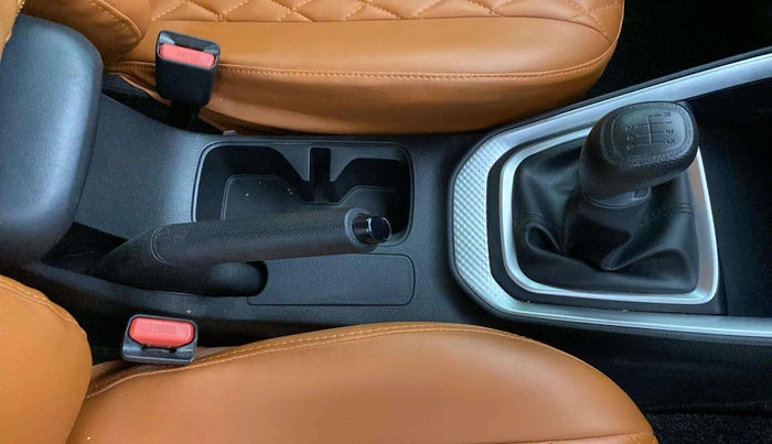 2020 KIA SONET HTK PLUS 1.0 IMT, Petrol, Manual, 13,303 km, Gear Lever