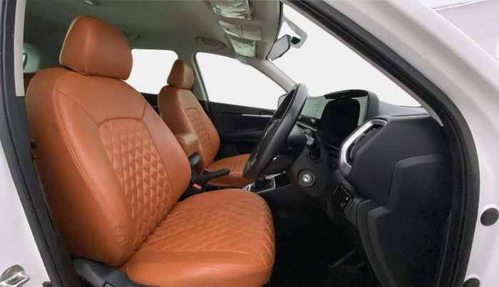 2020 KIA SONET HTK PLUS 1.0 IMT, Petrol, Manual, 13,303 km, Right Side Front Door Cabin
