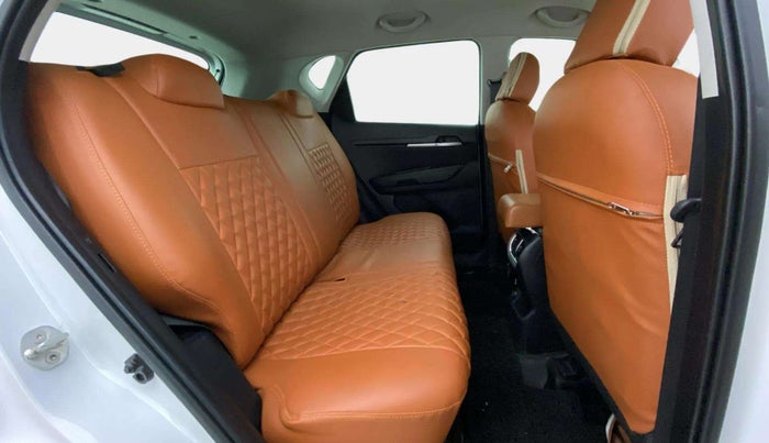 2020 KIA SONET HTK PLUS 1.0 IMT, Petrol, Manual, 13,303 km, Right Side Rear Door Cabin
