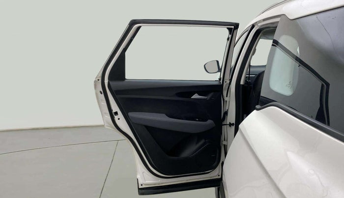 2022 MG HECTOR SHINE 1.5 PETROL TURBO MT, Petrol, Manual, 52,701 km, LHS Rear Door