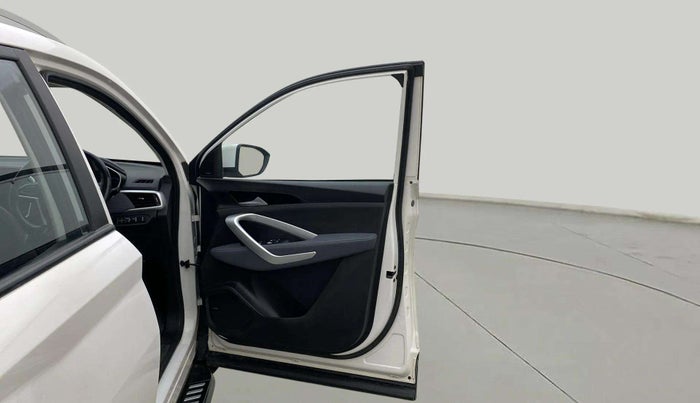 2022 MG HECTOR SHINE 1.5 PETROL TURBO MT, Petrol, Manual, 52,701 km, RHS Front Door