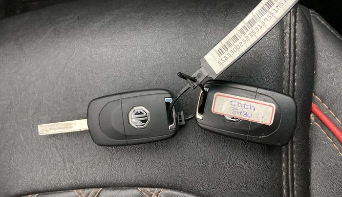 2022 MG HECTOR SHINE 1.5 PETROL TURBO MT, Petrol, Manual, 52,701 km, Key Close Up