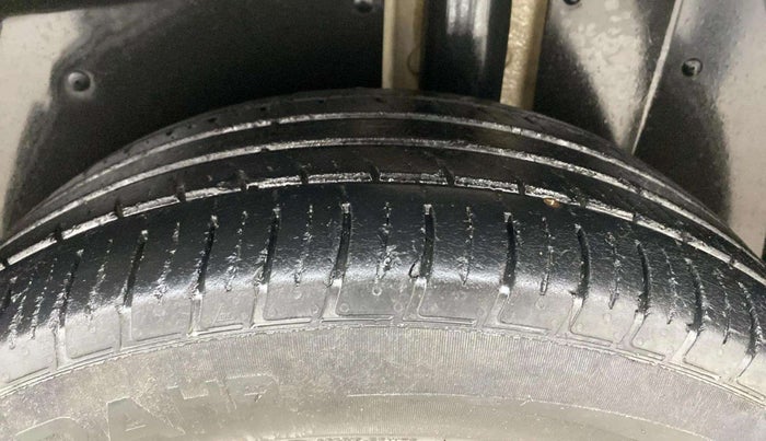 2022 MG HECTOR SHINE 1.5 PETROL TURBO MT, Petrol, Manual, 52,701 km, Left Rear Tyre Tread