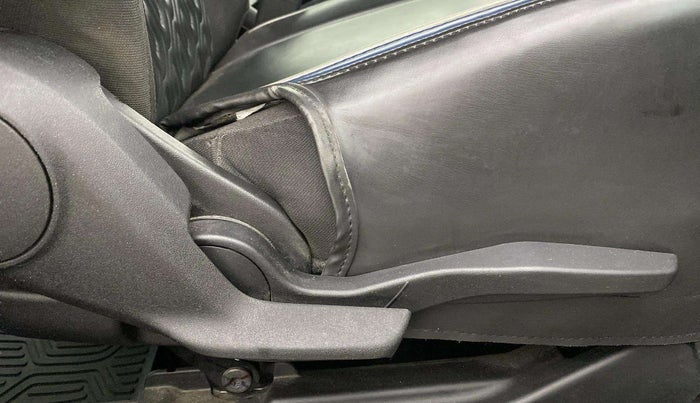 2022 Maruti Baleno ALPHA 1.2 AGS, Petrol, Automatic, 33,959 km, Driver Side Adjustment Panel