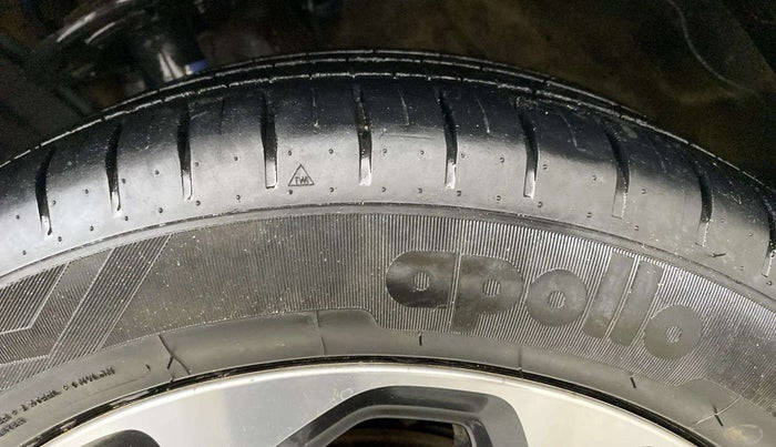 2022 Maruti Baleno ALPHA 1.2 AGS, Petrol, Automatic, 33,959 km, Left Front Tyre Tread