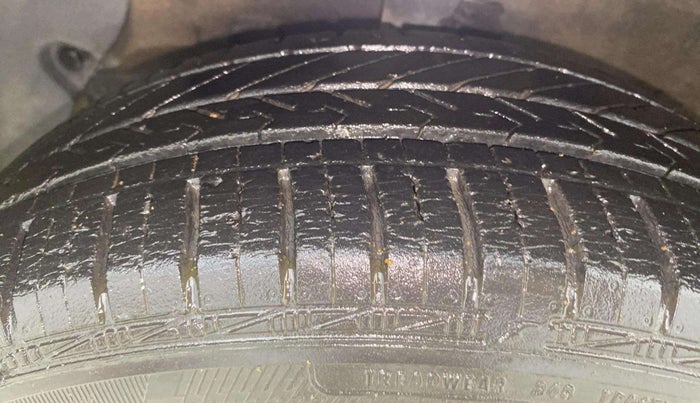 2017 Hyundai Xcent S 1.2, Petrol, Manual, 12,162 km, Left Front Tyre Tread