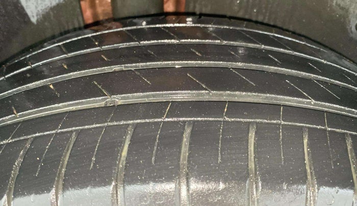2021 MG HECTOR SHARP 1.5 PETROL CVT, Petrol, Automatic, 58,703 km, Right Rear Tyre Tread