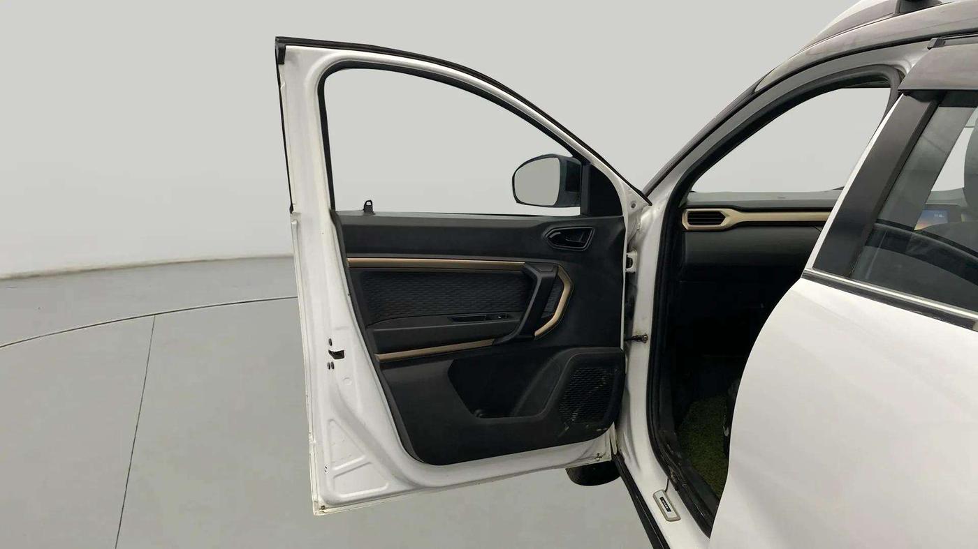 2021 Renault Kiger RXT (O) MT, Petrol, Manual, 60,718 km, LHS Front Door