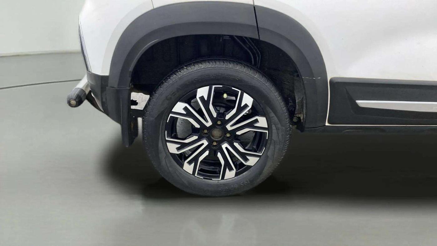 2021 Renault Kiger RXT (O) MT, Petrol, Manual, 60,718 km, Right Rear Wheel