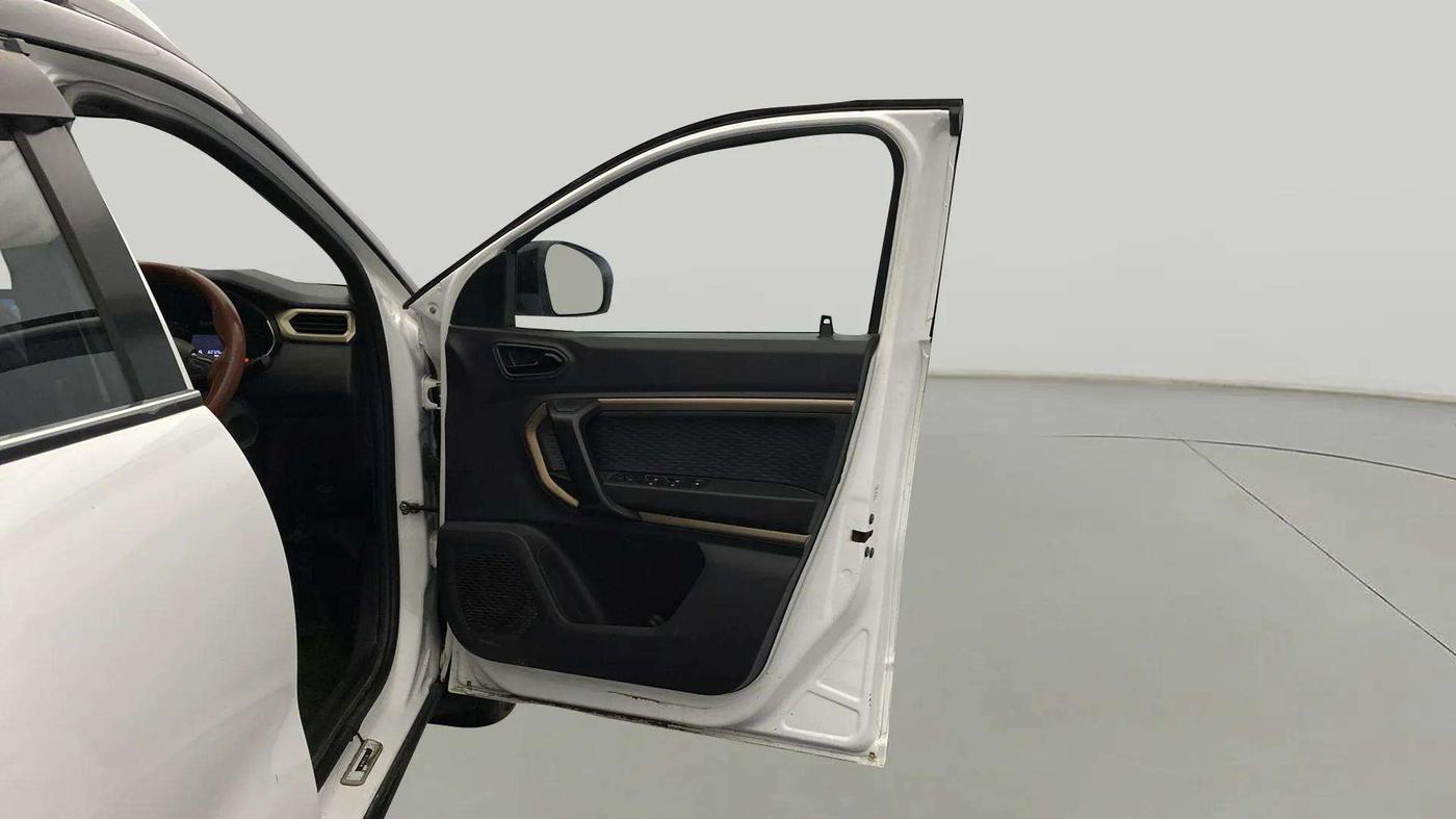 2021 Renault Kiger RXT (O) MT, Petrol, Manual, 60,718 km, RHS Front Door