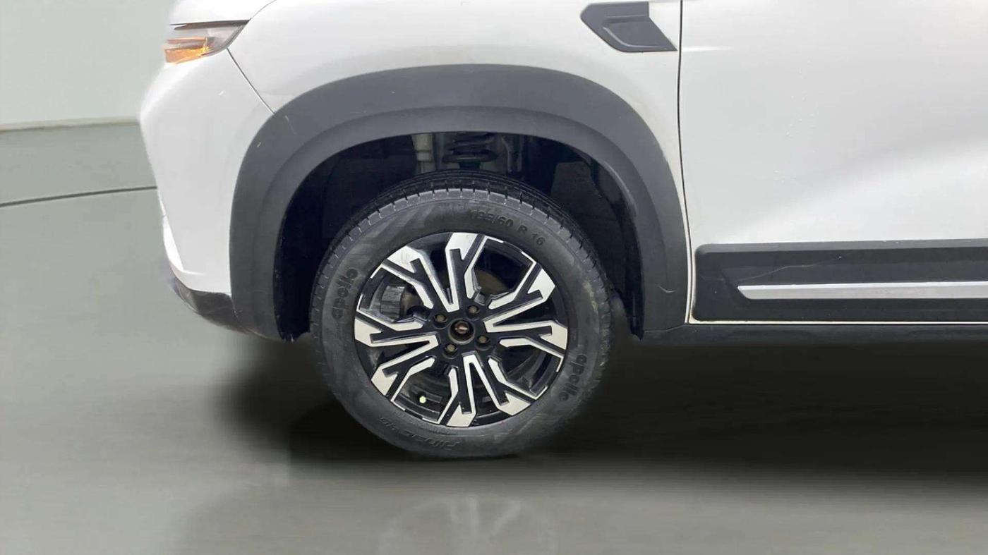 2021 Renault Kiger RXT (O) MT, Petrol, Manual, 60,718 km, Left Front Wheel