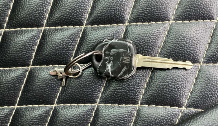 2018 Hyundai Eon ERA +, Petrol, Manual, 49,013 km, Key Close Up