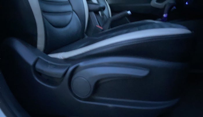 2016 Hyundai Creta SX PLUS AT 1.6 PETROL, Petrol, Automatic, 89,544 km, Driver Side Adjustment Panel