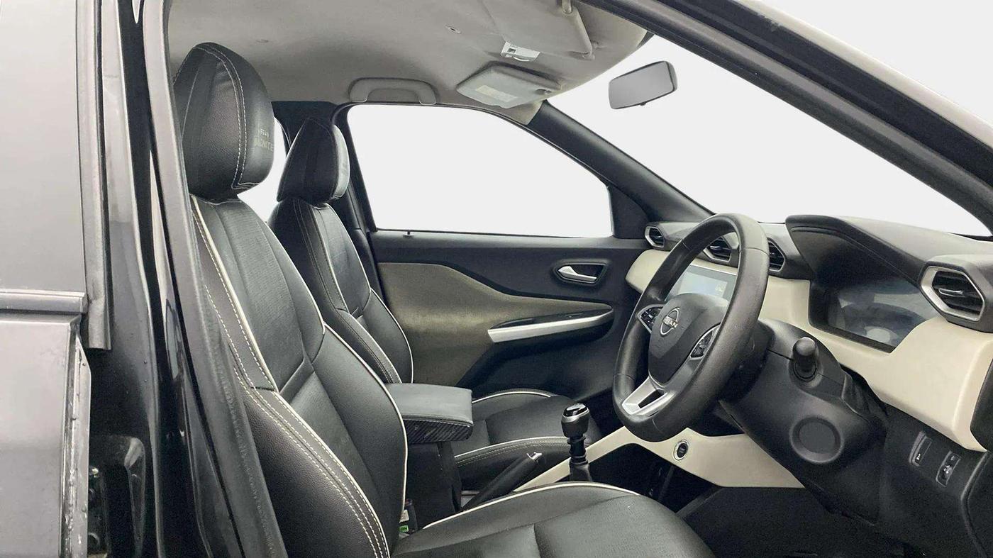2023 Nissan MAGNITE XV MT, Petrol, Manual, 34,521 km, Right Side Front Door Cabin