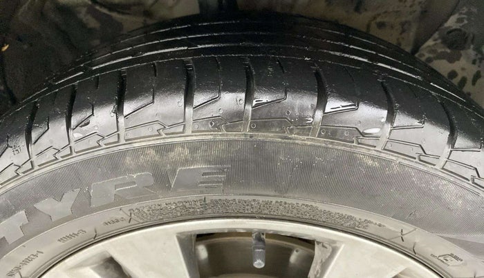 2020 KIA SELTOS HTX IVT 1.5 PETROL, Petrol, Automatic, 35,378 km, Right Front Tyre Tread
