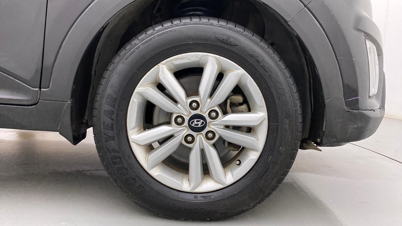 2017 Hyundai Creta SX PLUS 1.6 DIESEL, Diesel, Manual, 70,370 km, Right Front Wheel