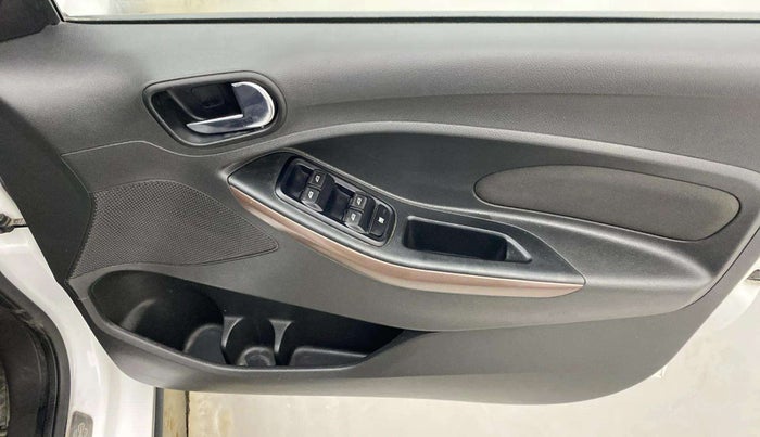 2018 Ford FREESTYLE TITANIUM PLUS 1.5 DIESEL, Diesel, Manual, 37,257 km, Driver Side Door Panels Control