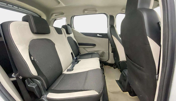2019 Renault TRIBER RXZ, Petrol, Manual, 37,564 km, Right Side Rear Door Cabin