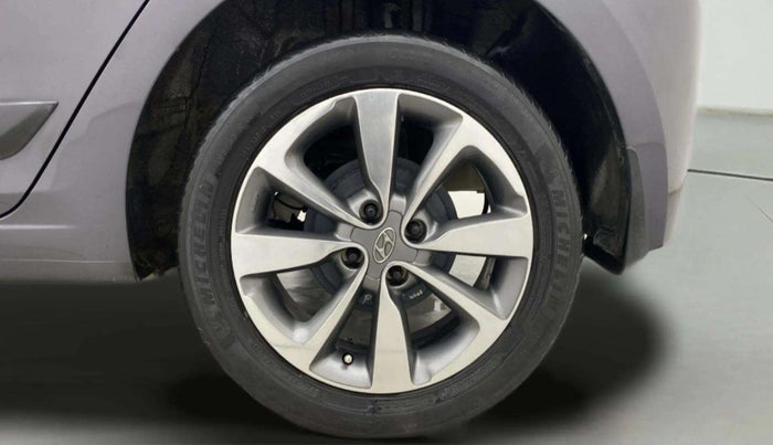 2017 Hyundai Elite i20 ASTA 1.2 (O), Petrol, Manual, 33,095 km, Left Rear Tyre Tread