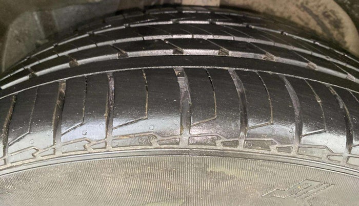 2021 MG HECTOR SHARP 1.5 DCT PETROL, Petrol, Automatic, 36,140 km, Left Front Tyre Tread