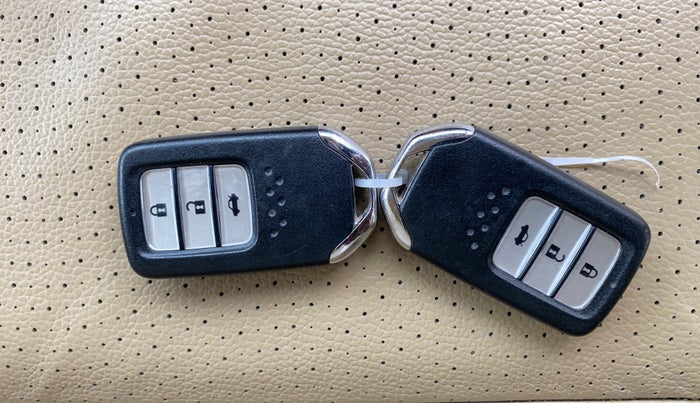 2019 Honda City 1.5L I-VTEC ZX, Petrol, Manual, 31,273 km, Key Close Up